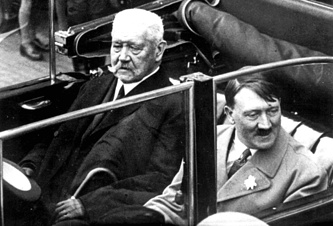З кінця 1920-х років Гінденбург підтримував ідеї обмеження демократичних інститутів і повноважень парламенту, а також формування в Німеччині форми правління, проміжної на шляху до відновлення монархії