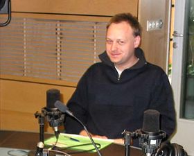 Політолог Ян Буреш   «З точки зору пошуку історичної правди я вважаю, що комунізм і нацизм непорівнянні, якщо ми говоримо про характер режимів, ступеня їх брутальності і кількості жертв, хоча можна знайти загальні ознаки