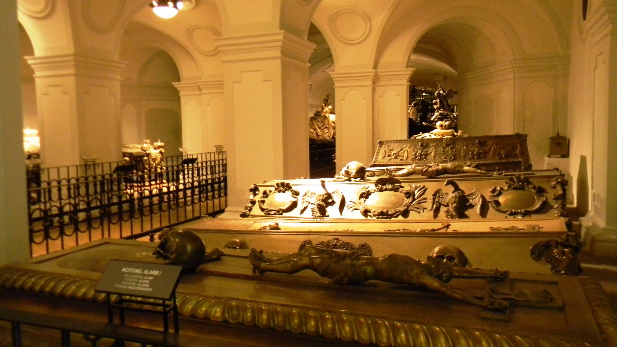 У підземному єпископському склепі досі ховають вищих ієрархів австрійської церкви