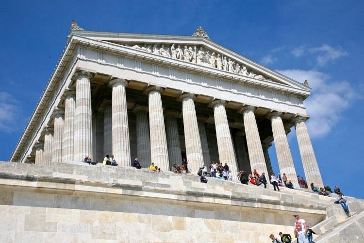 До закінчення битви народів під Лейпцигом Баварська армія вже була готова настільки, щоб зробити активні дії проти французьких військ при їх русі до Рейну і переправі через річку