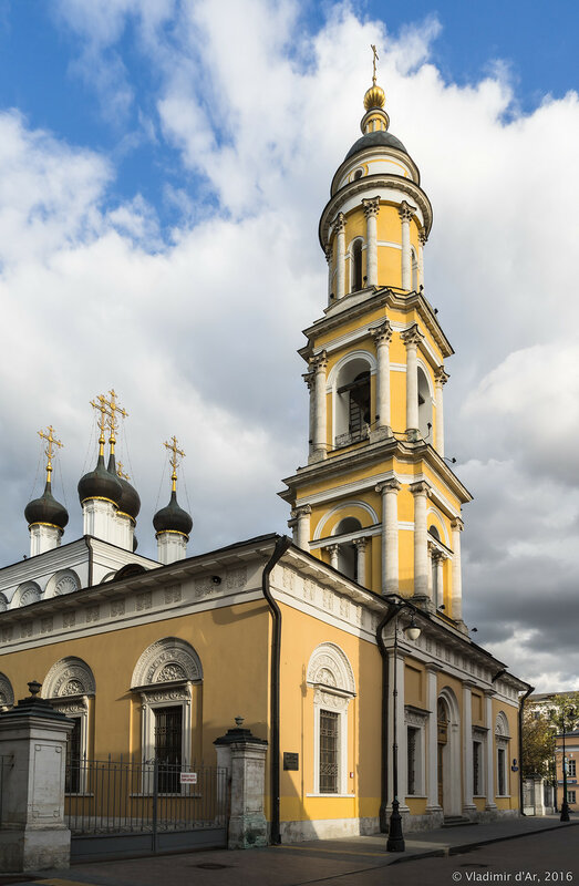 Ось про цей храм і Володимирської ікони і розповідається в цьому матеріалі