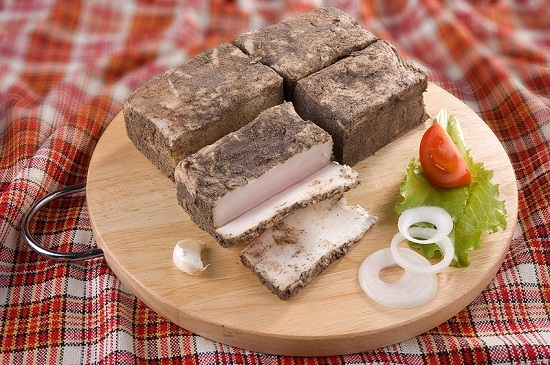 Сало в цибулинні: рецепт